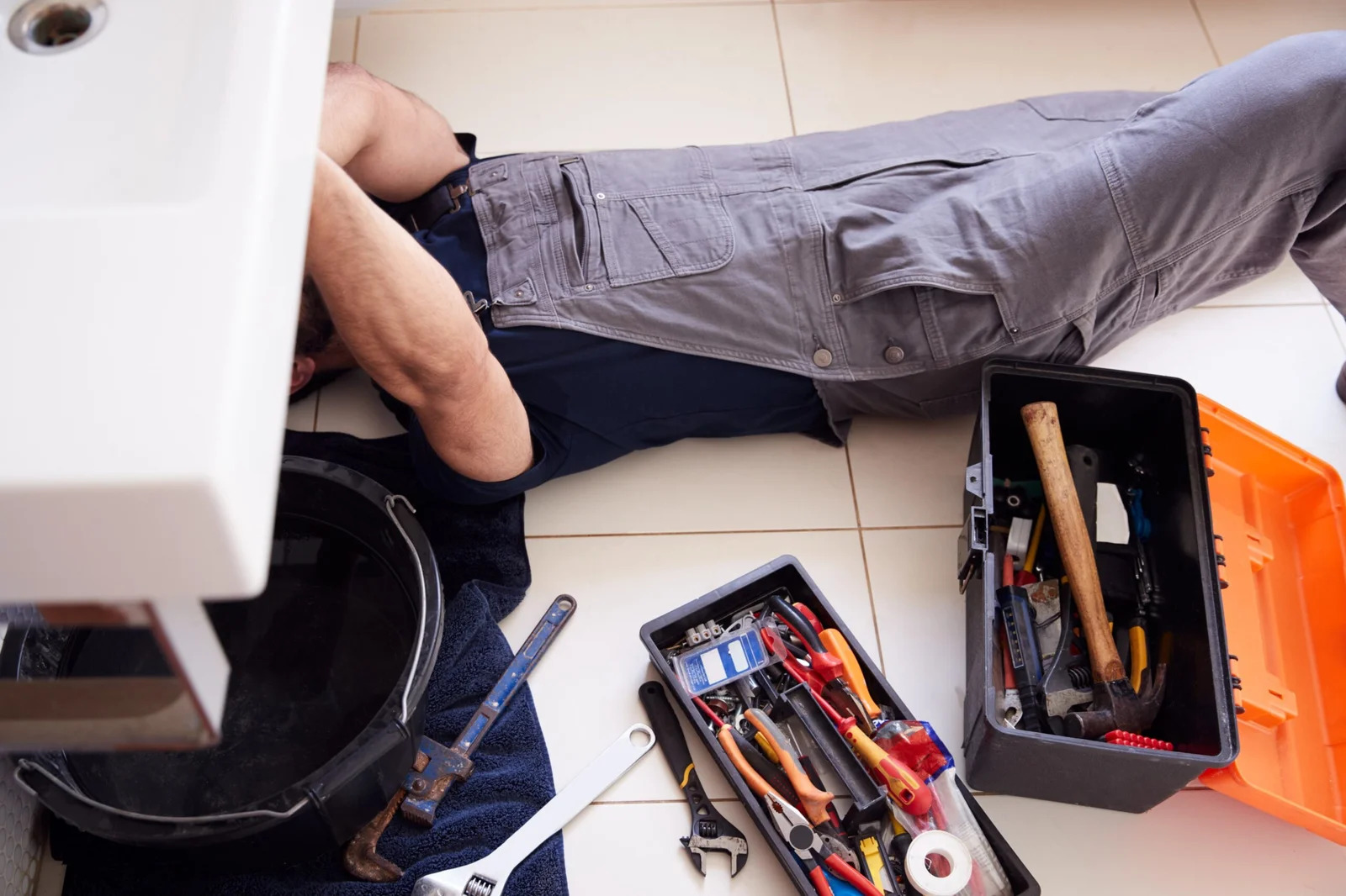 Antalya Otel ve Pansiyonlara Toplu Tesisat Desteği